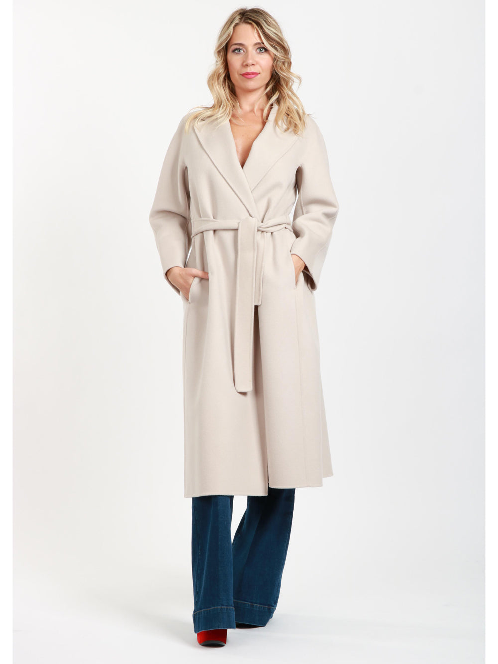 Cappotto Esturia a Vestaglia in Lana Vergine Ghiaccio