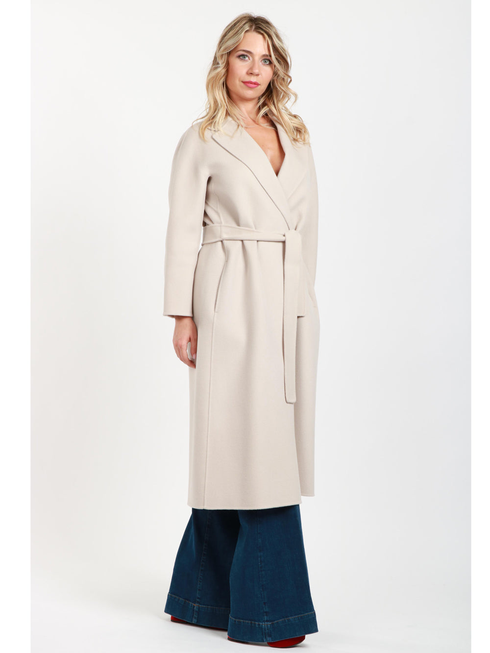 Cappotto Esturia a Vestaglia in Lana Vergine Ghiaccio