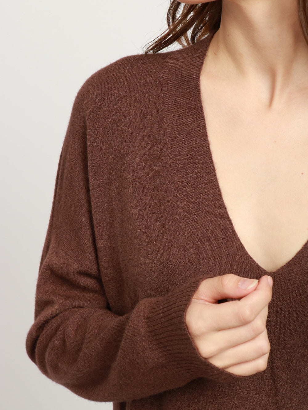 Maglia Marrone con Scollo a V