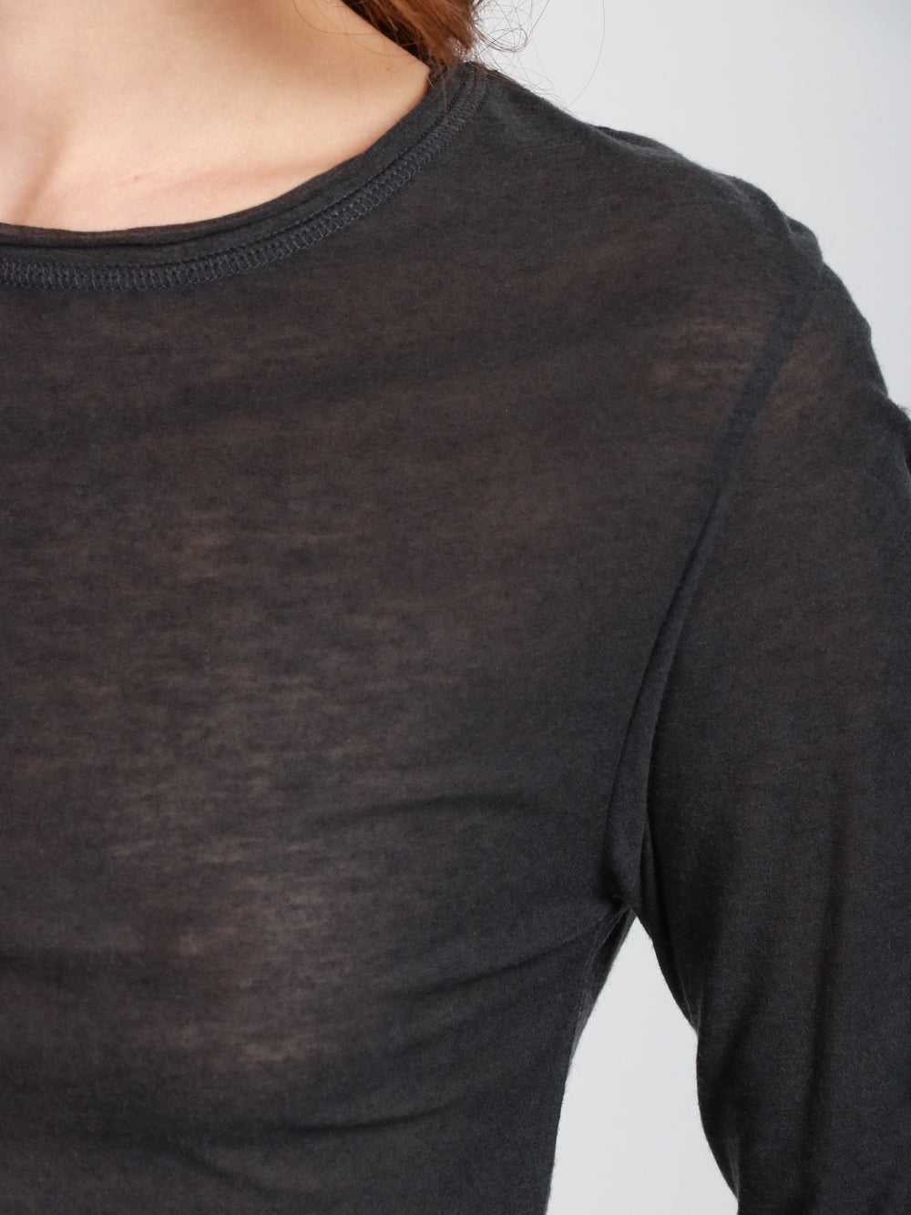 ABSOLUT CASHMERE Maglia Flora Girocollo in Misto Lana Nera Nero