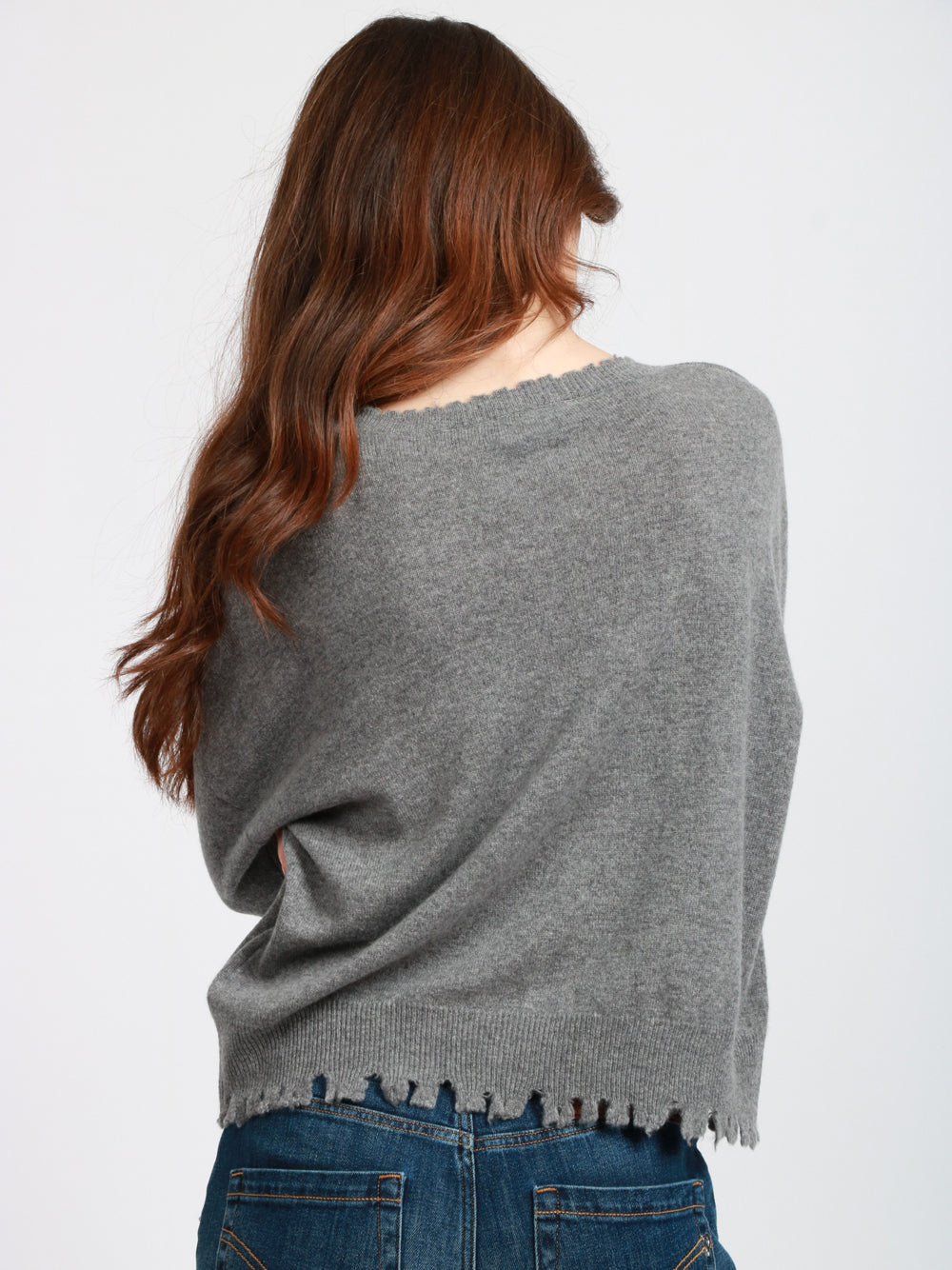 ABSOLUT CASHMERE Maglia Mia in Cashmere Grigia con Scollo a V e Rotture Grigio