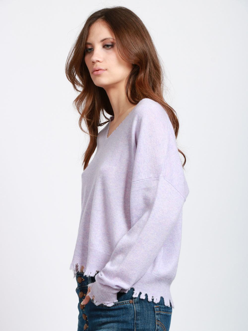 ABSOLUT CASHMERE Maglia Mia in Cashmere Lilla con Scollo a V e Rotture Lilla