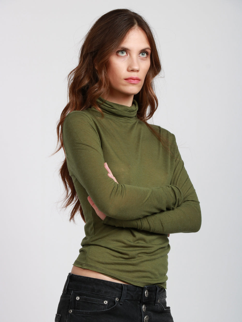 ABSOLUT CASHMERE Maglia Sabine in Misto Lana Verde Militare con Collo Alto Verde