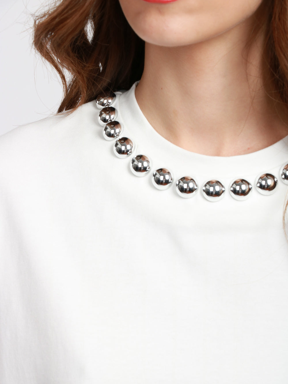 ESSENTIEL ANTWERP T-Shirt Intenso Girocollo in Cotone Bianca con Borchie Bianco