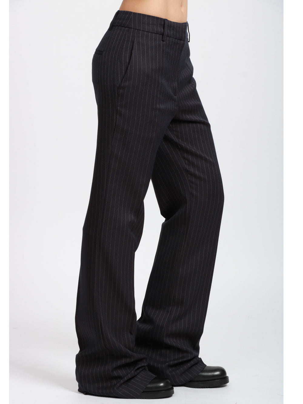 ESSENTIEL ANTWERP Pantaloni Invade a Zampa Gessato Blu e Bianco Blu/bianco