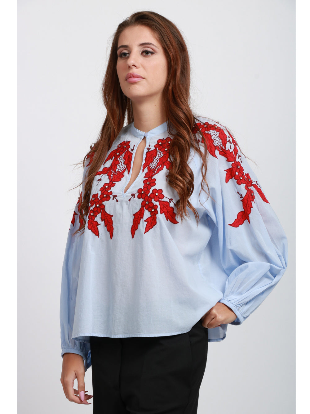 ESSENTIEL ANTWERP Blusa Ishimbay in Cotone Celeste con Ricamo Fiori Rosso Celeste Rosso