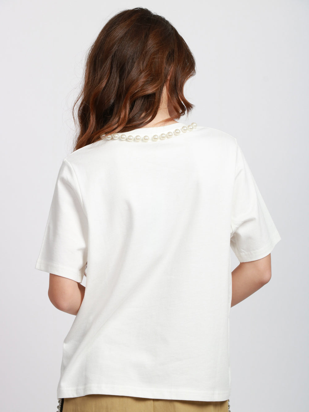 ESSENTIEL ANTWERP T-Shirt Isos Girocollo in Cotone Bianca e Rossa con Perle Bianco/rosso