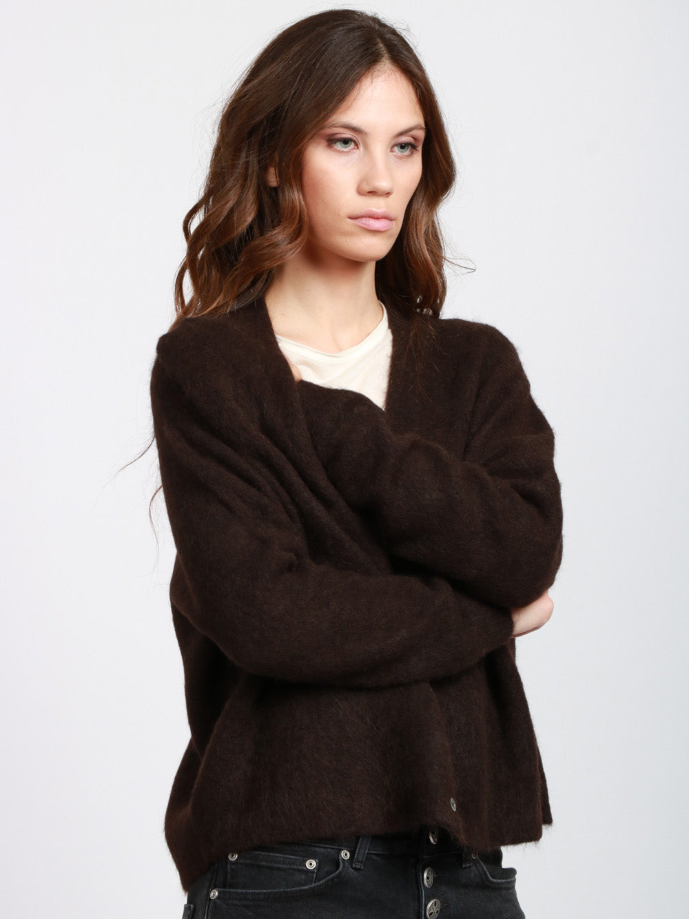 FLOOR Cardigan in Misto Alpaca Nero con Scollo a V Marrone