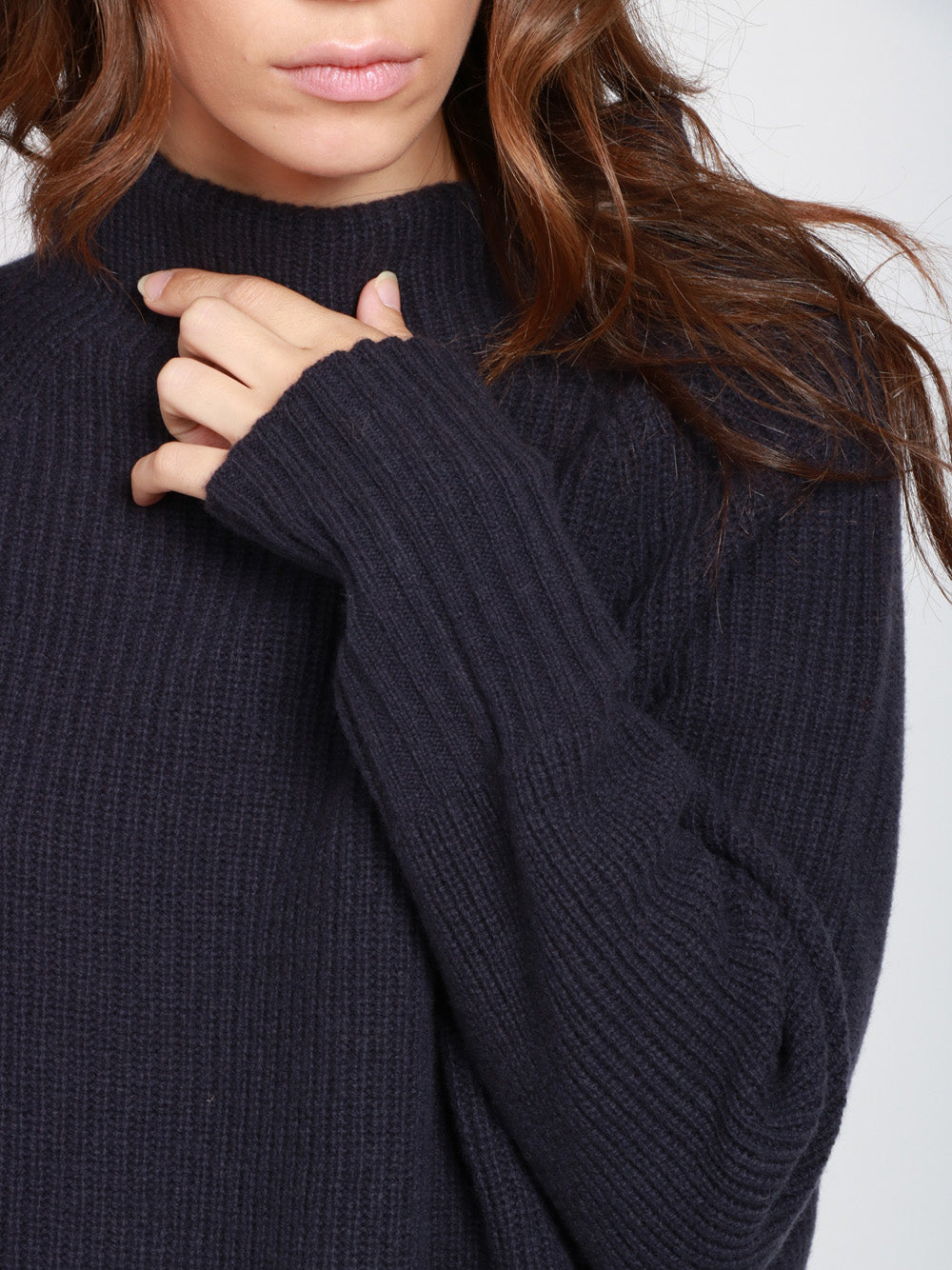 FLOOR Maglia a Costine in Lana Merino Blu con Collo a Cratere Blu