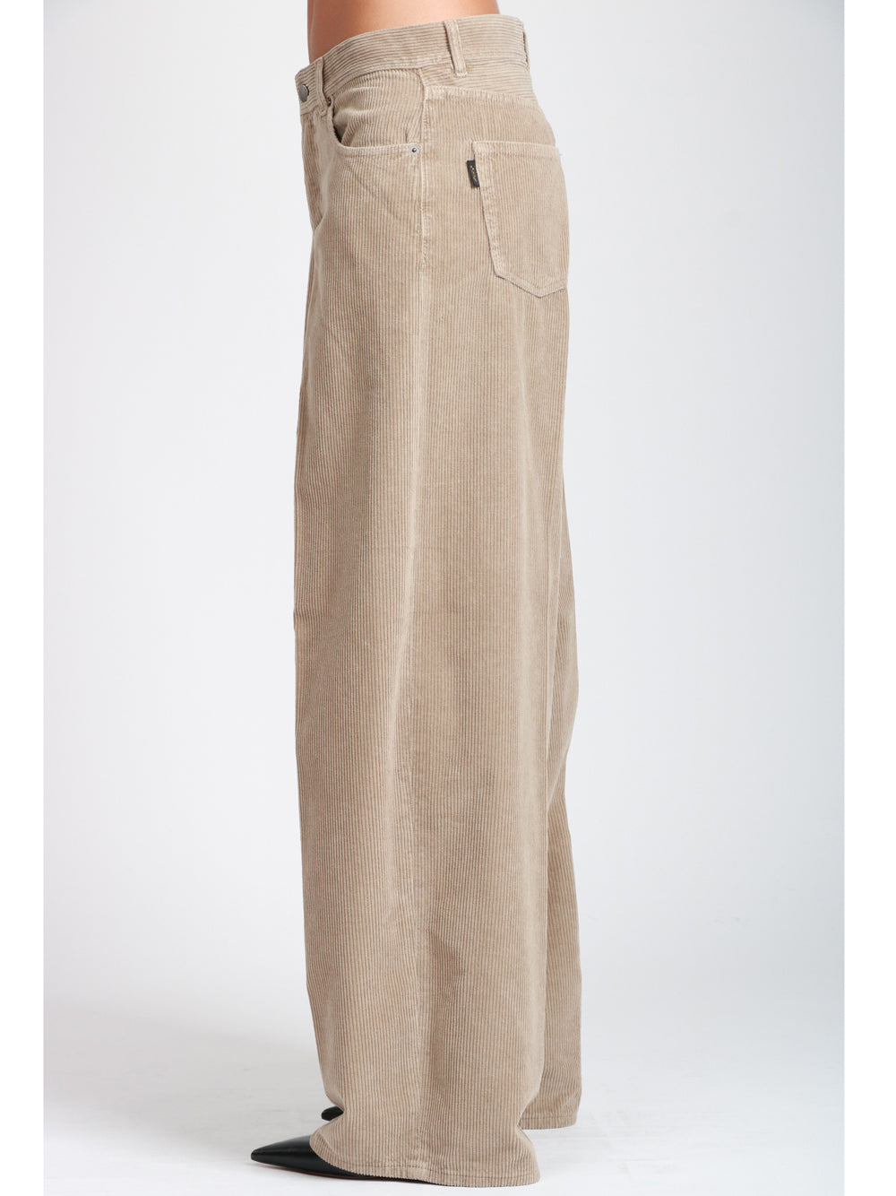 HAIKURE Pantaloni Bethany Velvet a Costine Fango Fango