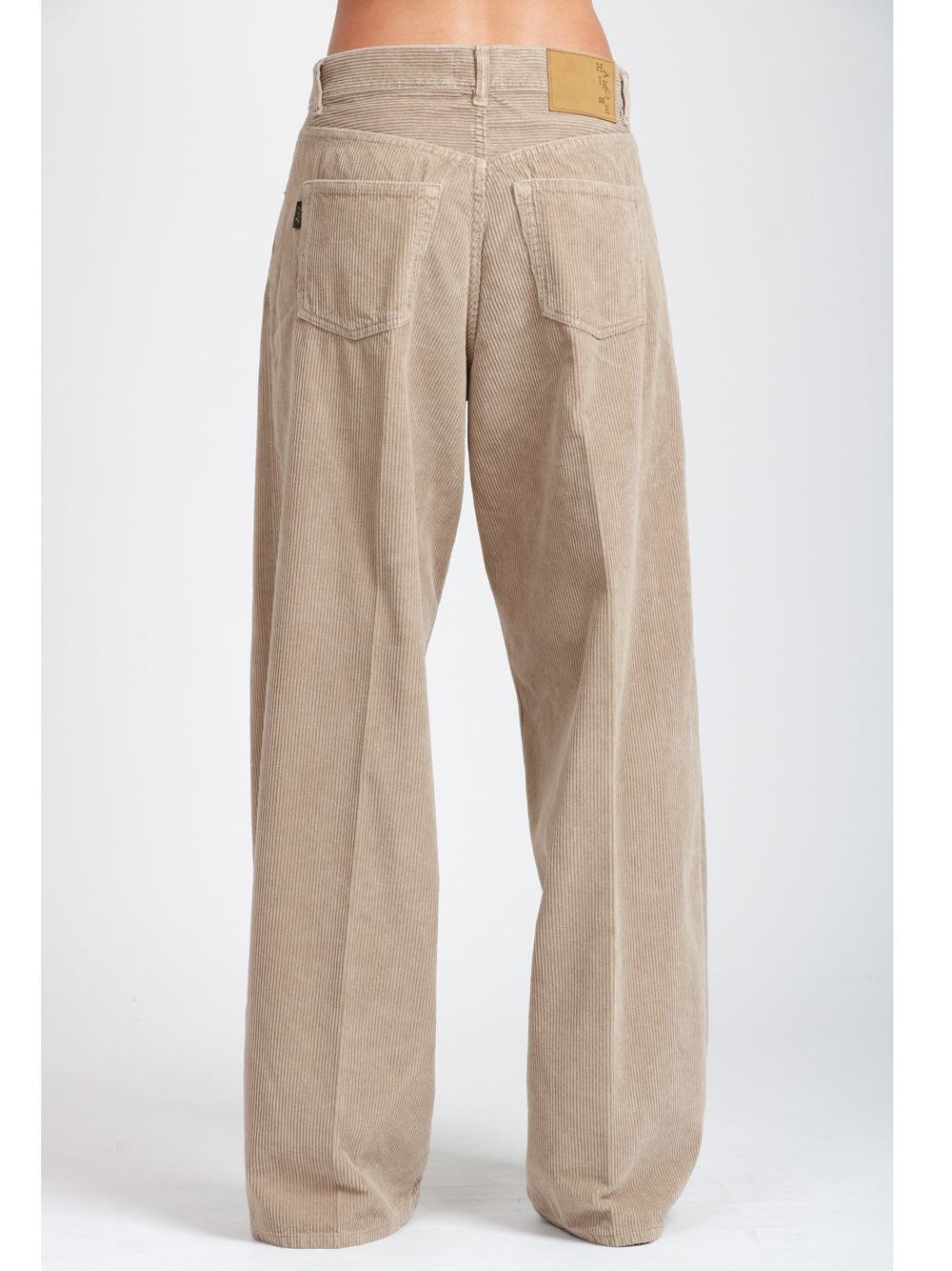 HAIKURE Pantaloni Bethany Velvet a Costine Fango Fango