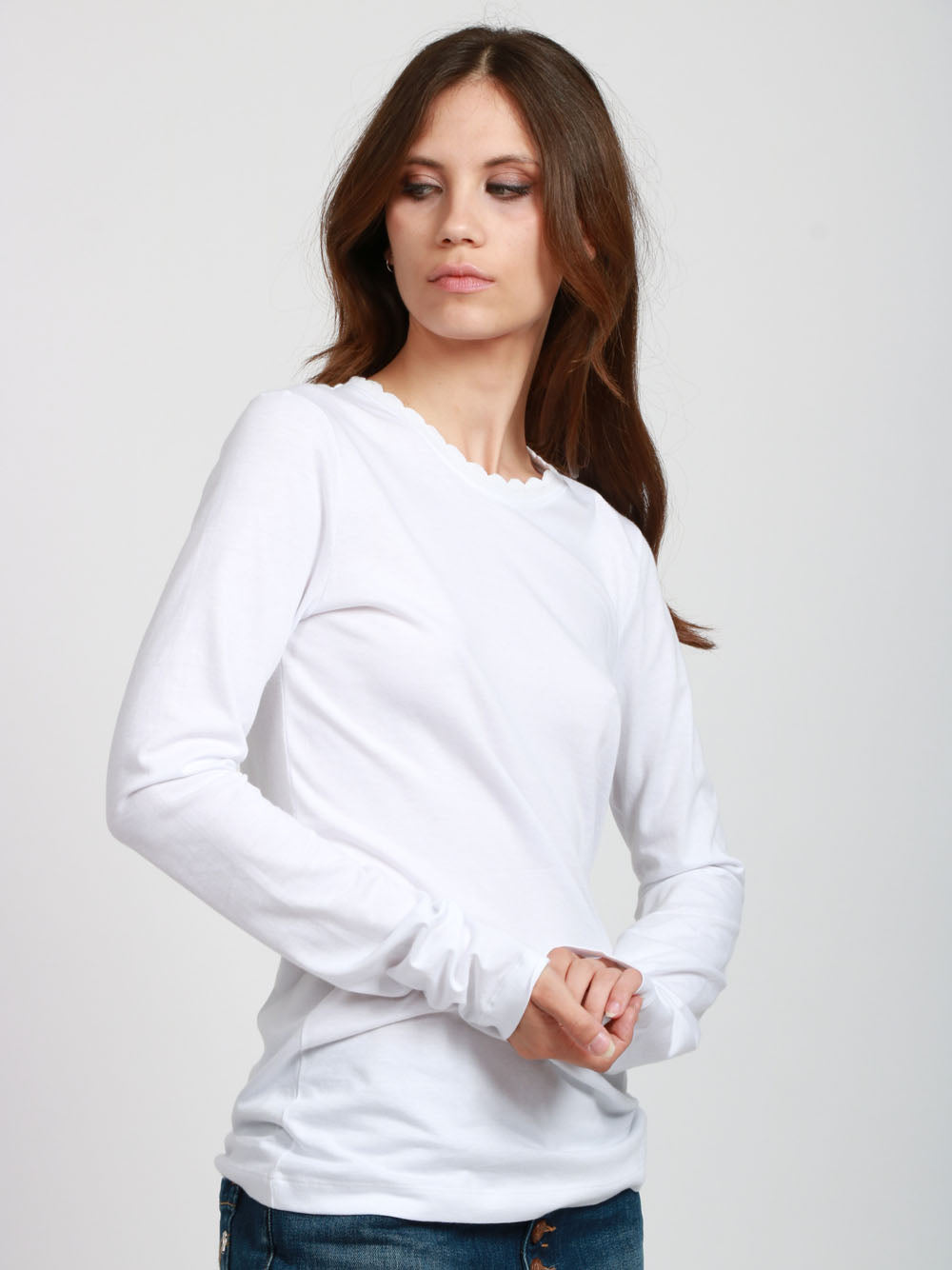 N°21 T-shirt in Cotone Bianca con Ricamo sullo Scollo Bianco