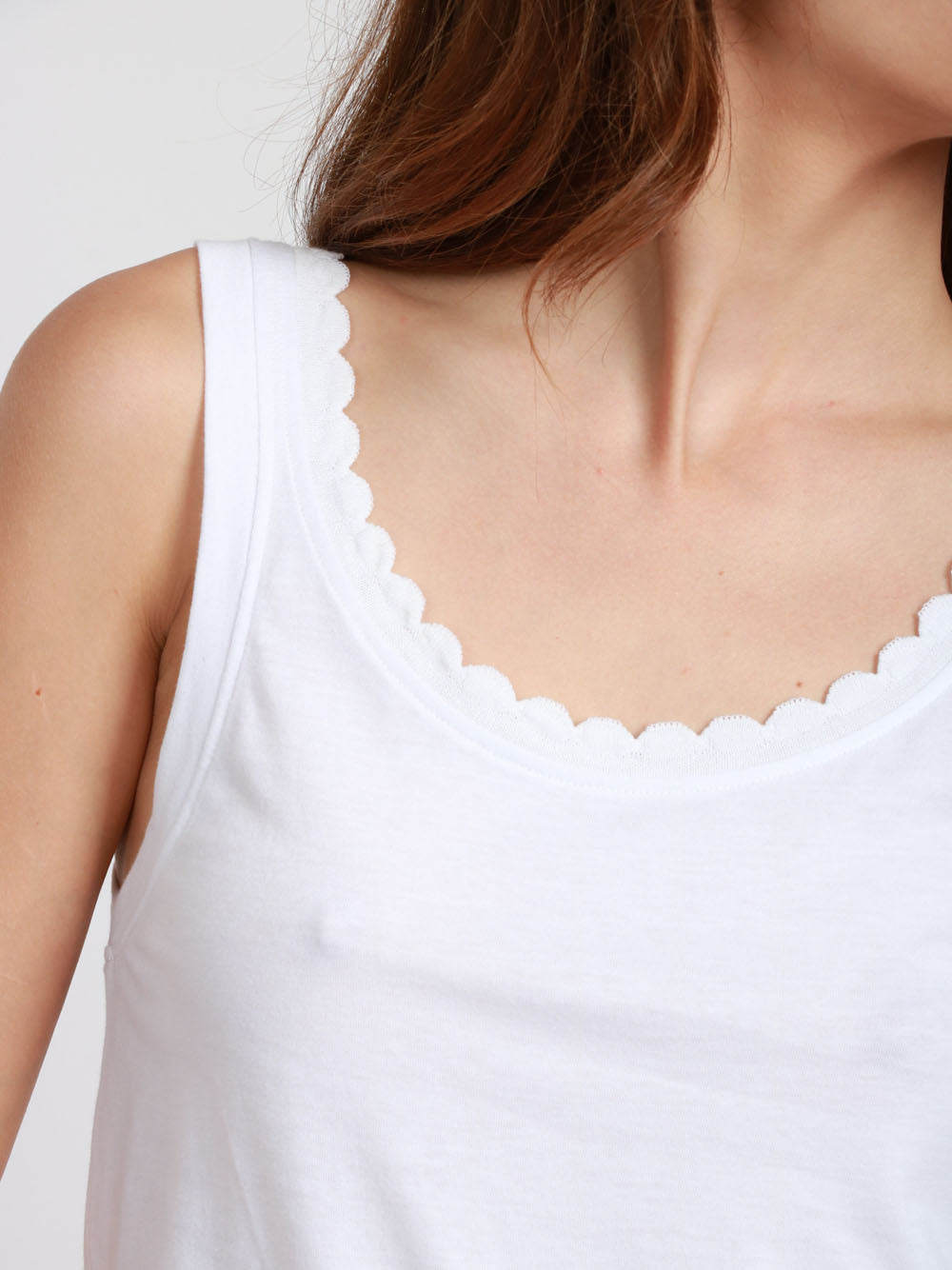 N°21 Top Canotta in Cotone Bianco con Ricamo sullo Scollo Bianco