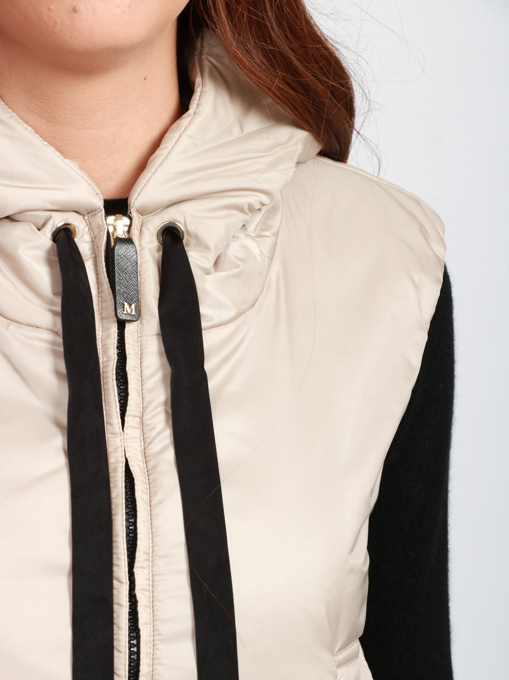 MAX MARA THE CUBE Gilet imbottito Greengo in tessuto antigoccia sabbia con cappuccio Sabbia