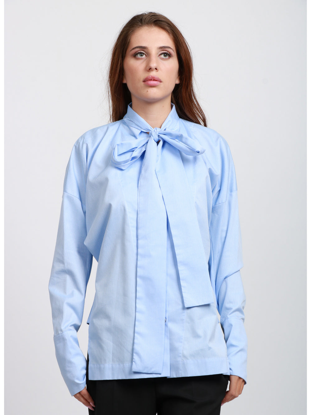 THE LATEST Camicia Cecilia in Cotone a Righe Celeste e Bianca con Fiocco Azzurro