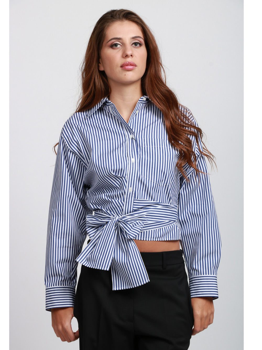 WEEKEND MAX MARA Camicia Fresco in Cotone a Righe Blu e Bianco con Fusciacca sul Fondo Blue navy/bianco