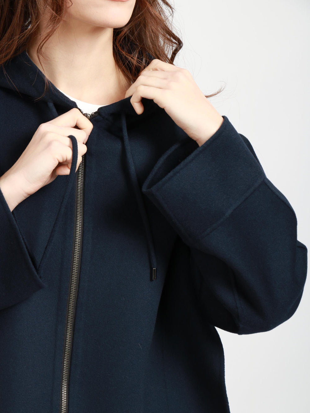 Felpa Wind in Lana Vergine Blu con Cappuccio