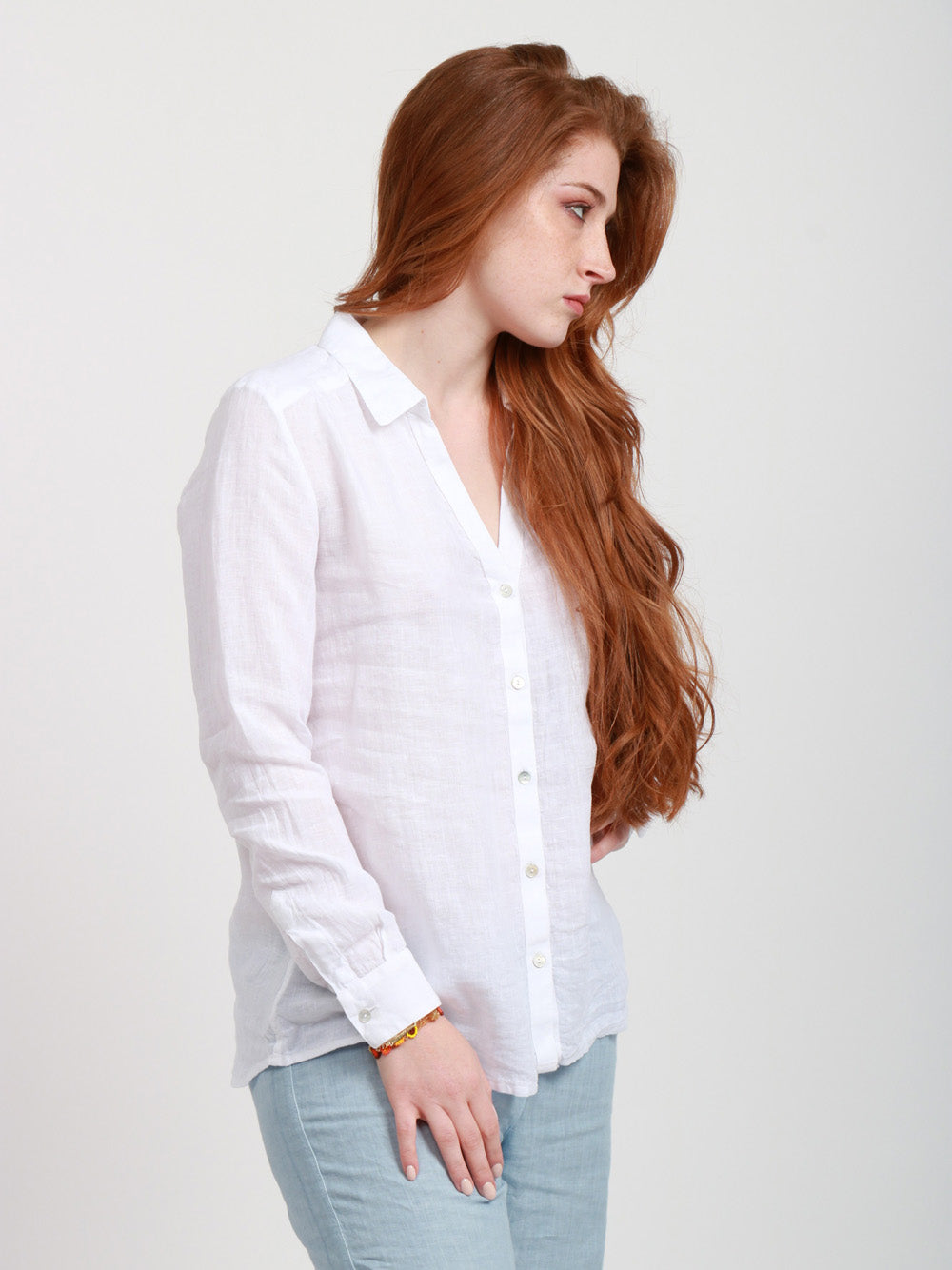 120% Lino Camicia in lino a maniche lunghe con scollo a V bianca. Bianco