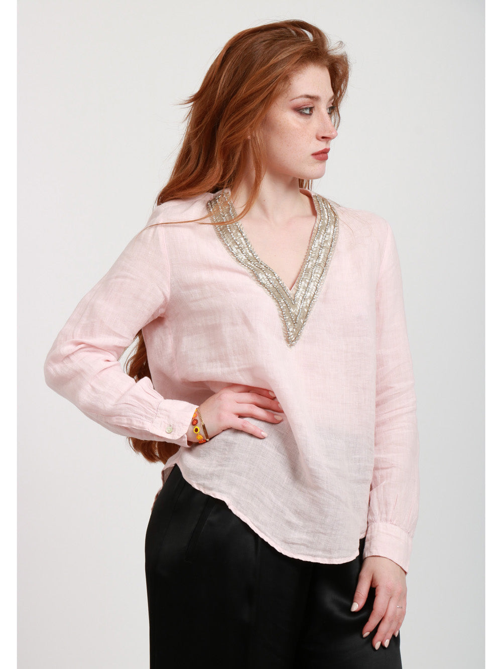 120% Lino Blusa in lino con strass sullo scollo rosa Rosa