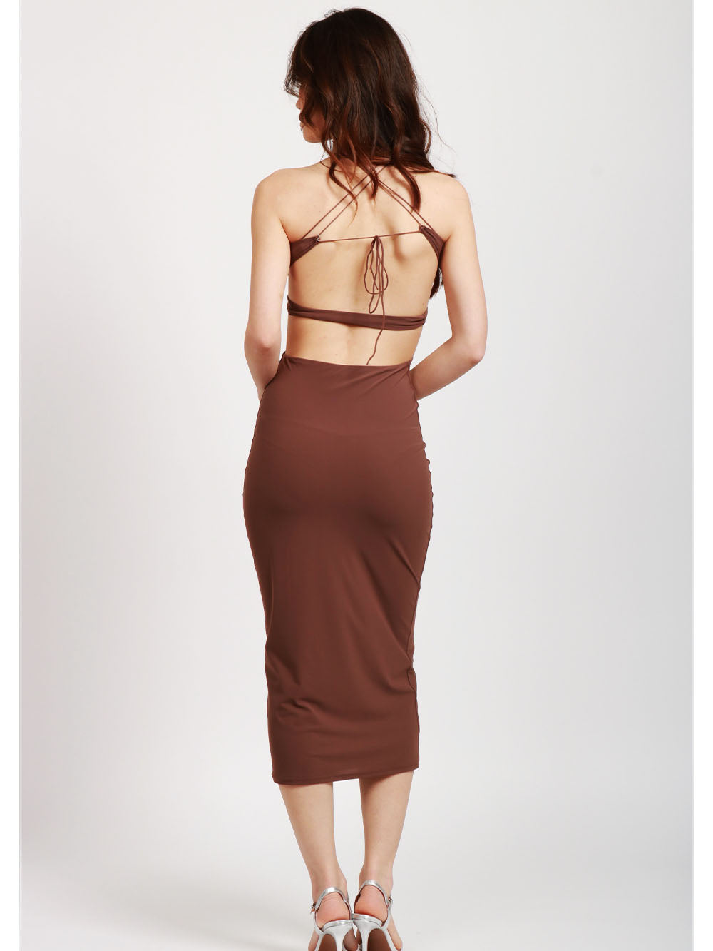 Vestito Klea Mocha Mousse con Cut Out