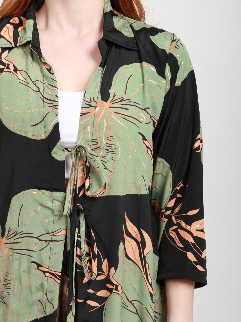 CHACHA Kimono in Seta con Fantasia Floreale Nero e Verde Nero/verde
