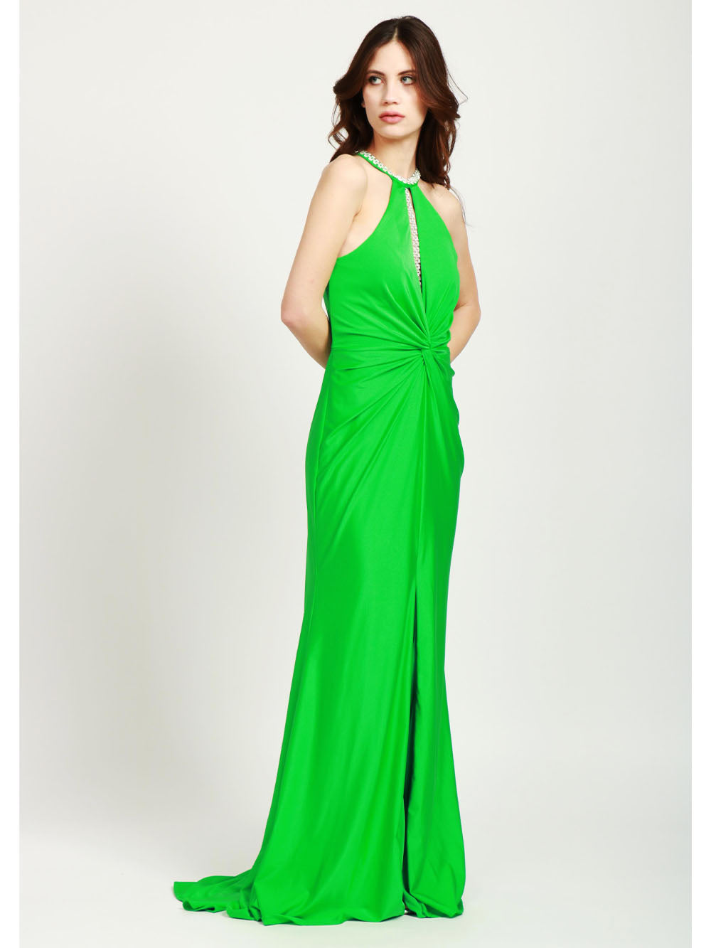 COUTURE IS FOREVER Vestito Shakira Lungo in Satin Verde con Collana Cristalli Verde Smeraldo