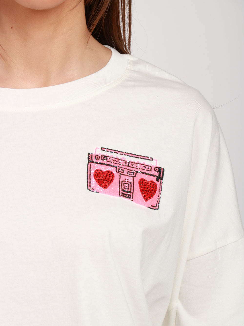 ESSENTIEL ANTWERP MAGLIA HADIO CROP IN COTONE CON DETTAGLIO PERLINE BIANCA Bianco