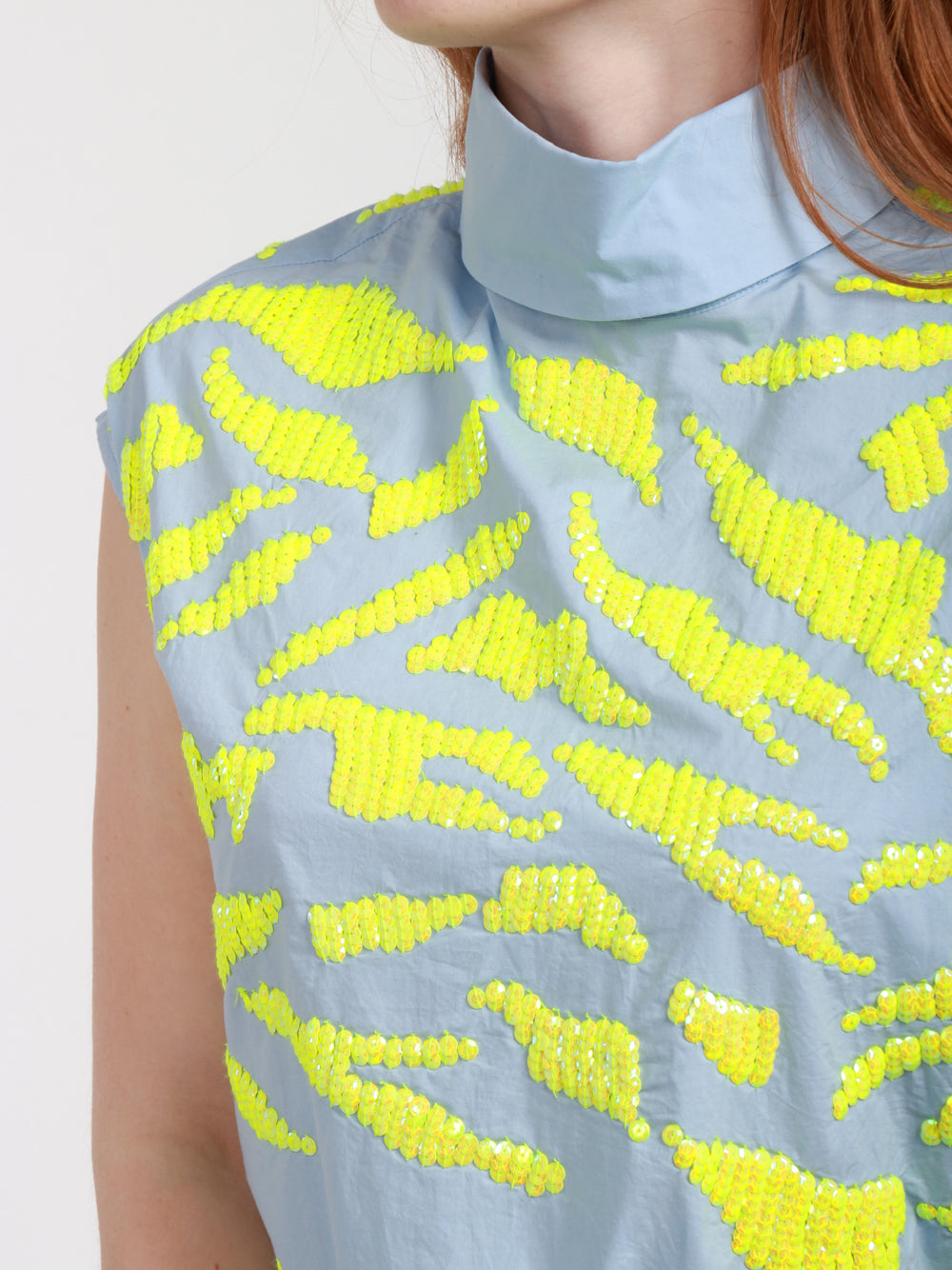 ESSENTIEL ANTWERP Top Hate in Cotone Celeste con Paillettes Celeste Verde