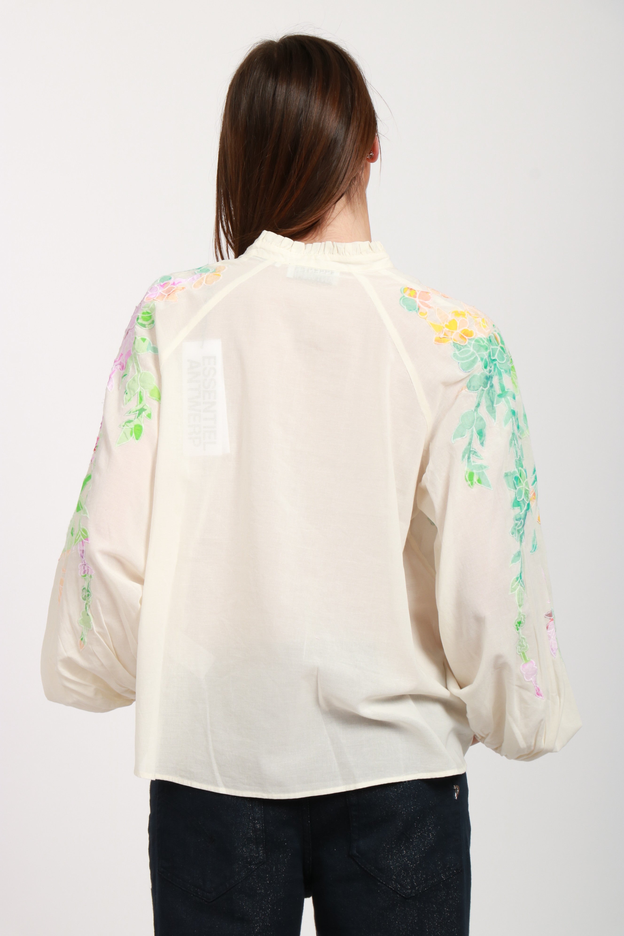 ESSENTIEL ANTWERP CAMICIA AVORIO CON FIORI RICAMATI E COLLETTO ALLA COREANA Avorio+color