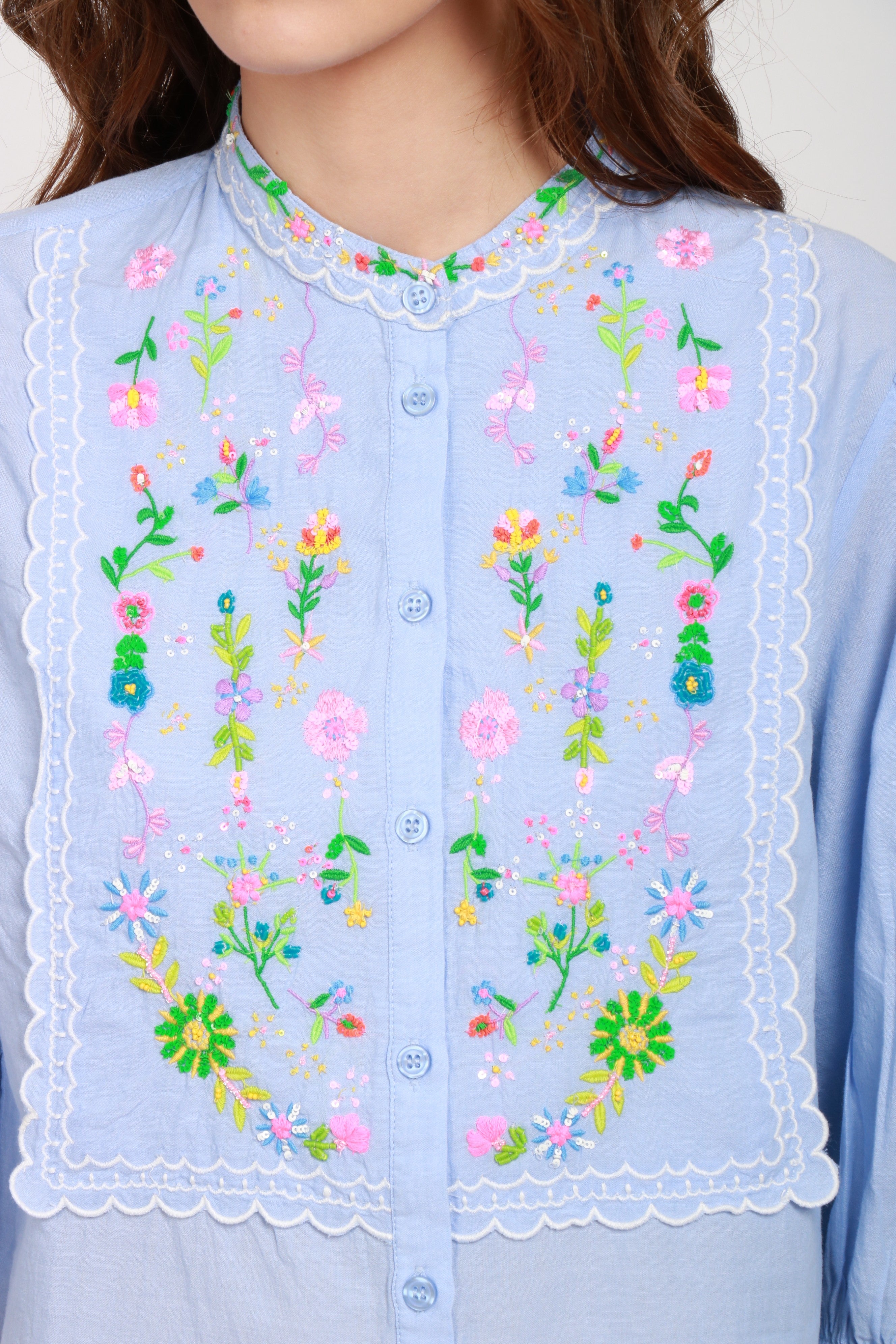 ESSENTIEL ANTWERP CAMICIA HORANGE CON FIORI RICAMATI MANICHE PALLONCINO CELESTE Oxford