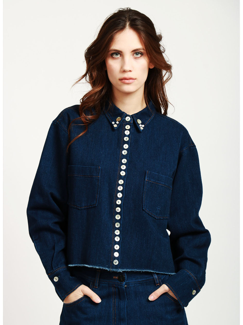 Camicia Cropped in Denim di Cotone Blu con Dettagli