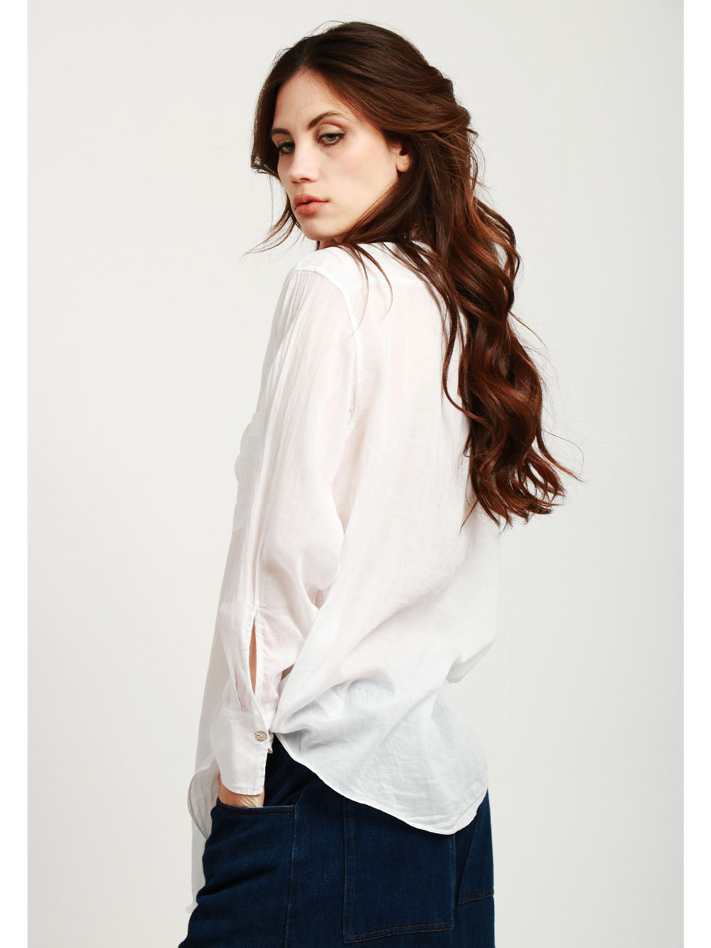 FORTE FORTE Camicia in Voile Misto Seta Bianco con Dettagli in Madreperla Bianco
