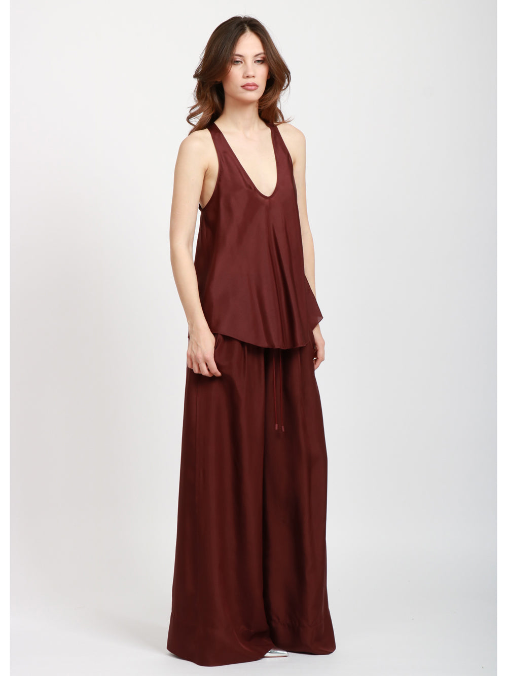 SEMICOUTURE Orecchino con Conchiglia Cerchio Dorato e Pietre Pendenti Avorio+color