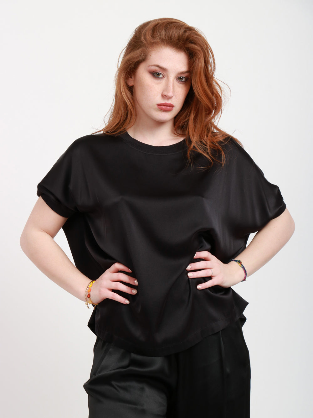 JUCCA T-shirt in Seta Nera Girocollo Nero