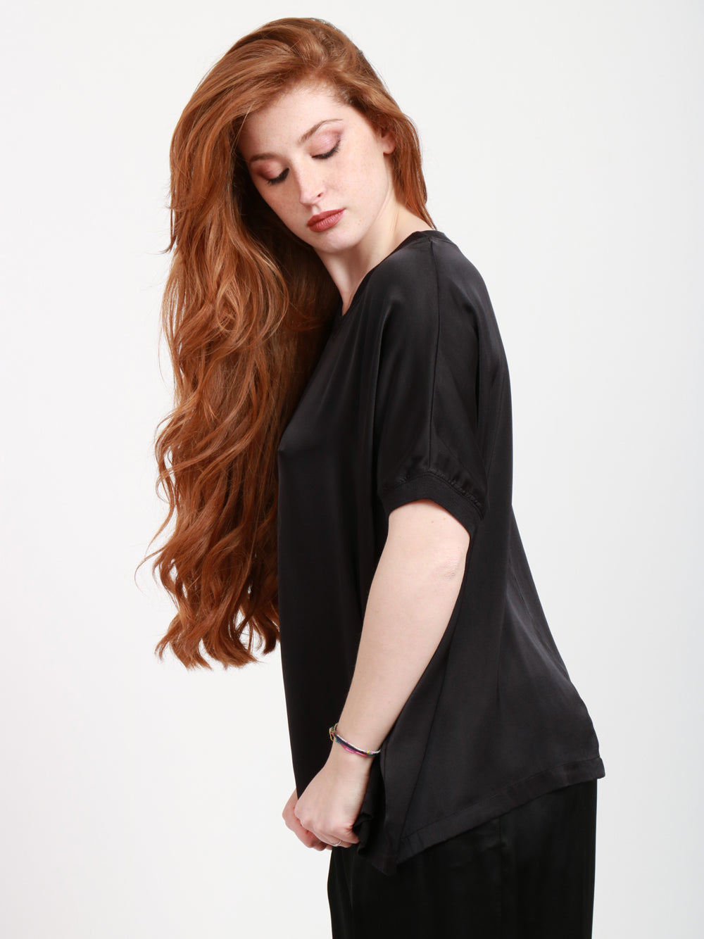 JUCCA T-shirt in Seta Nera Girocollo Nero