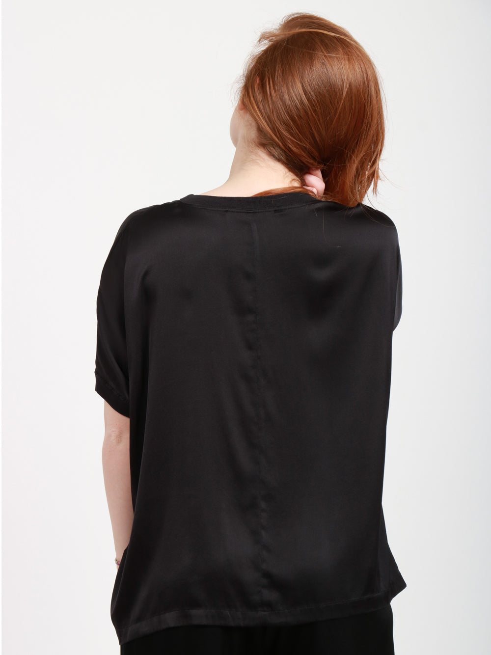 JUCCA T-shirt in Seta Nera Girocollo Nero