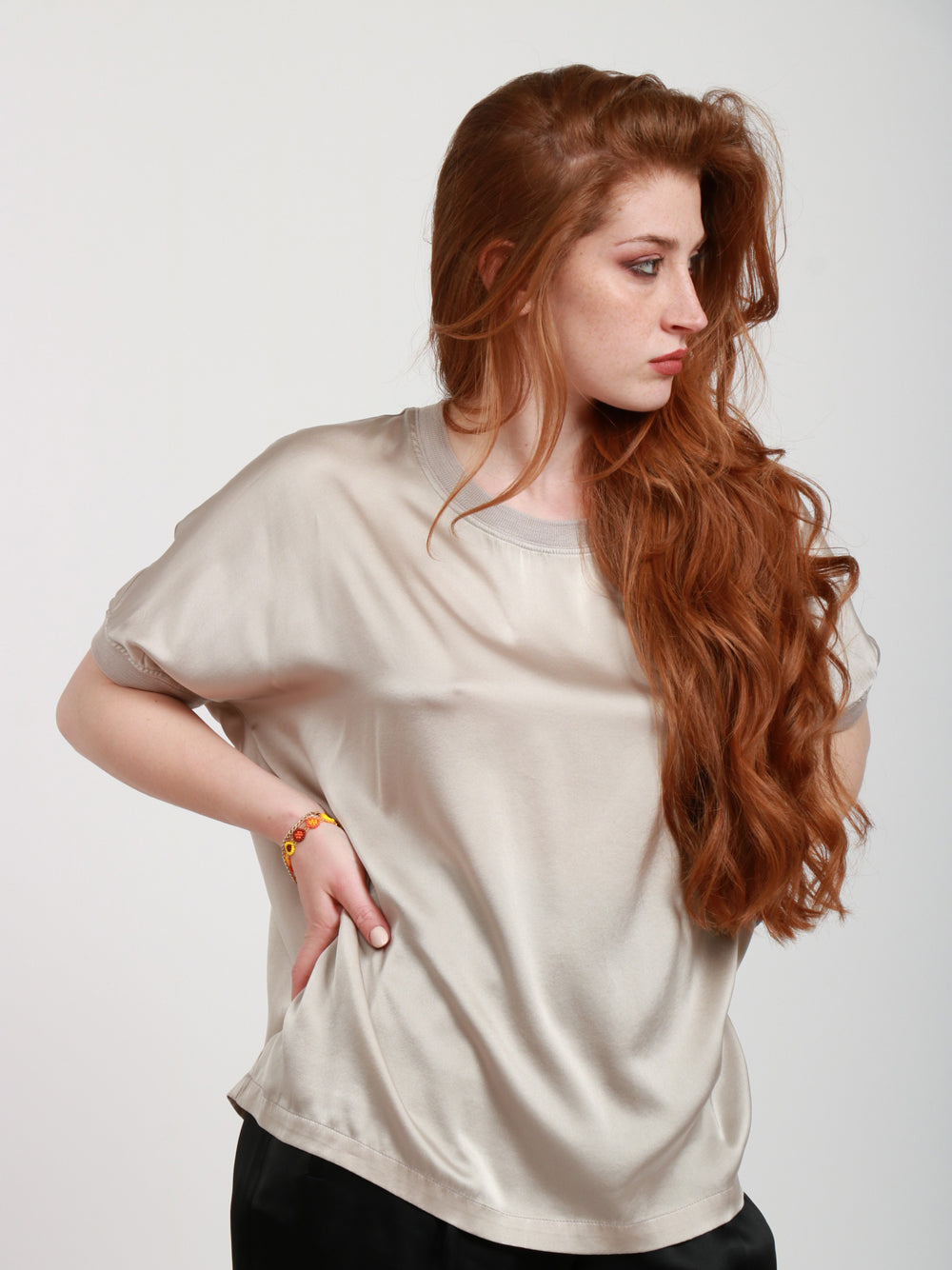 JUCCA T-shirt in Seta Grigia Girocollo Grigio chiaro