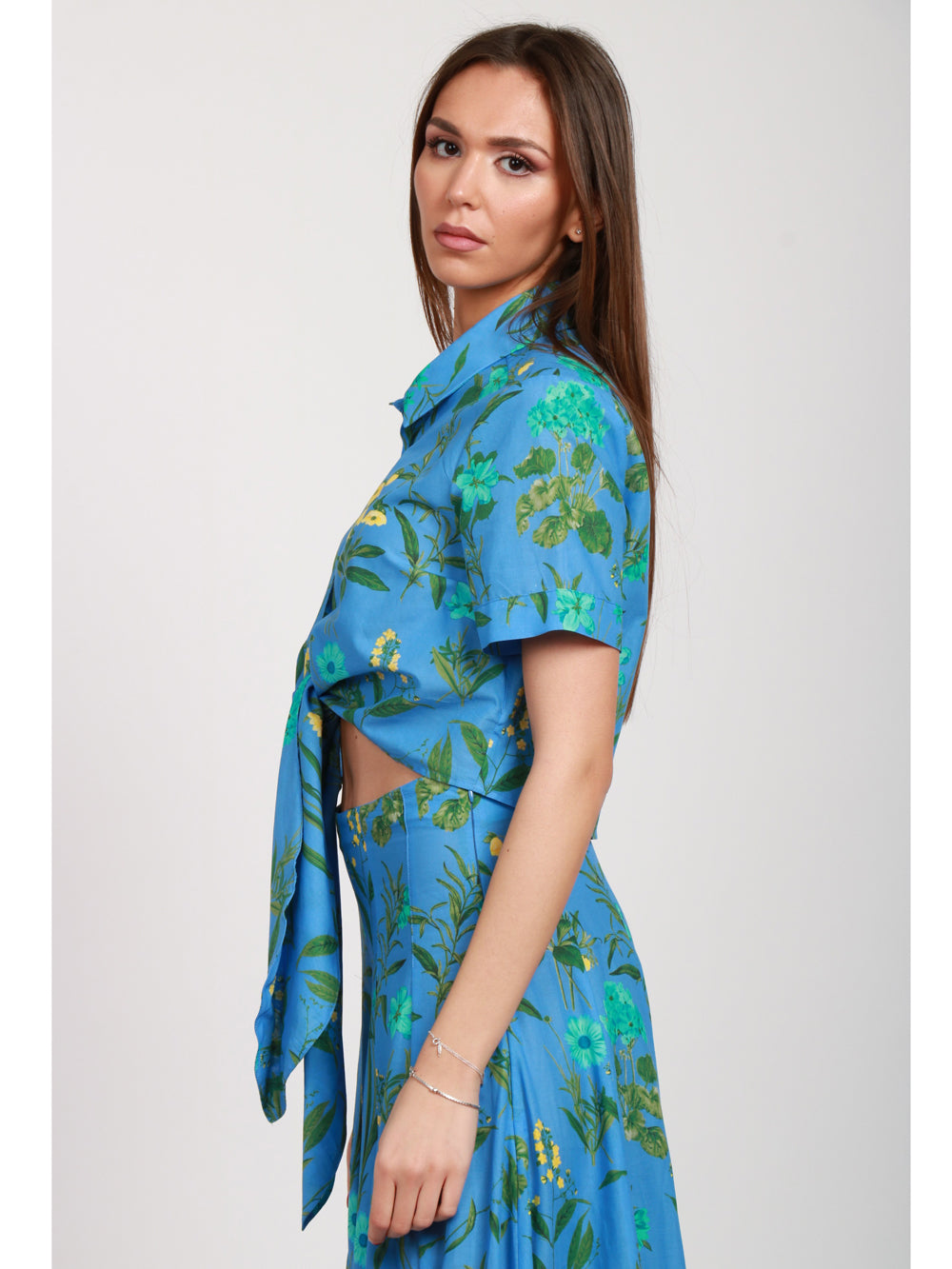 LAVI CAMICIA FRESIA CROP IN COTONE AZZURRA CON FANTASIA FLOREALE Azzurro