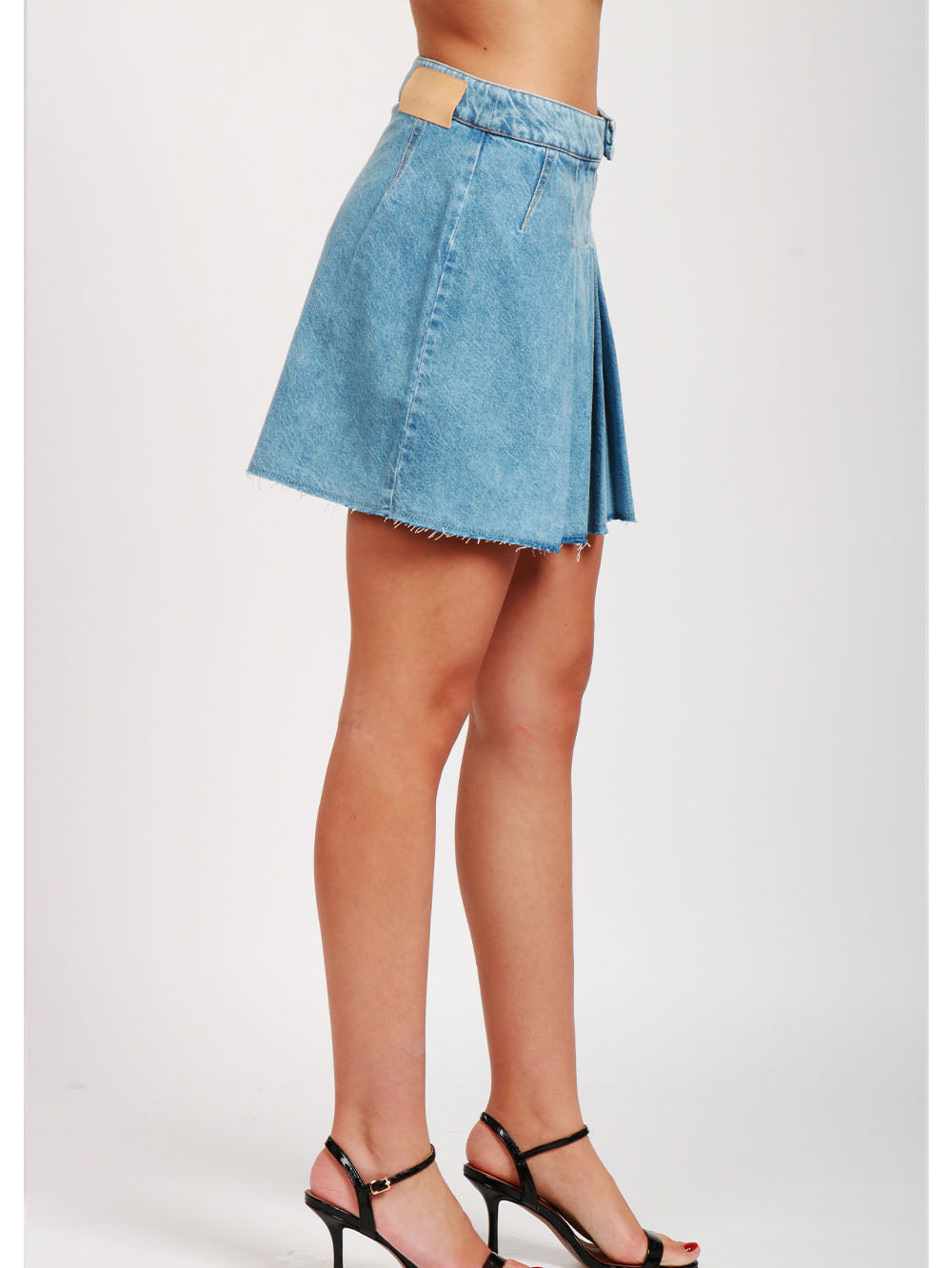MERCI Minigonna a Pieghe in Denim Celeste Denim
