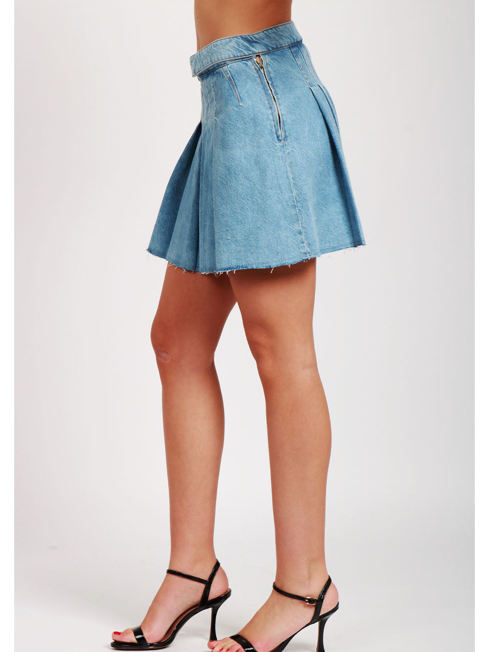 MERCI Minigonna a Pieghe in Denim Celeste Denim