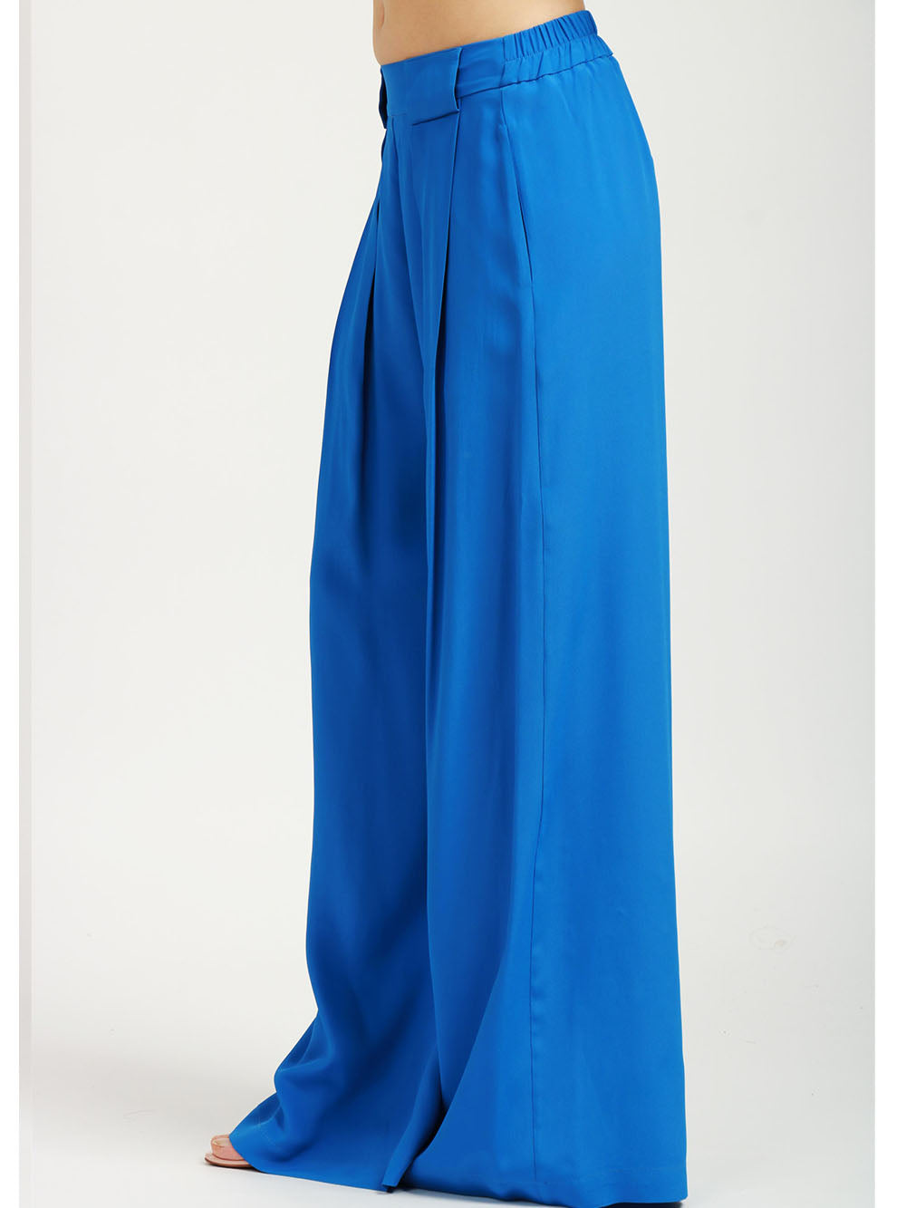 MOMONÌ Pantaloni Aspen Palazzo in Misto Seta Azzurri con Pinces Cobalto