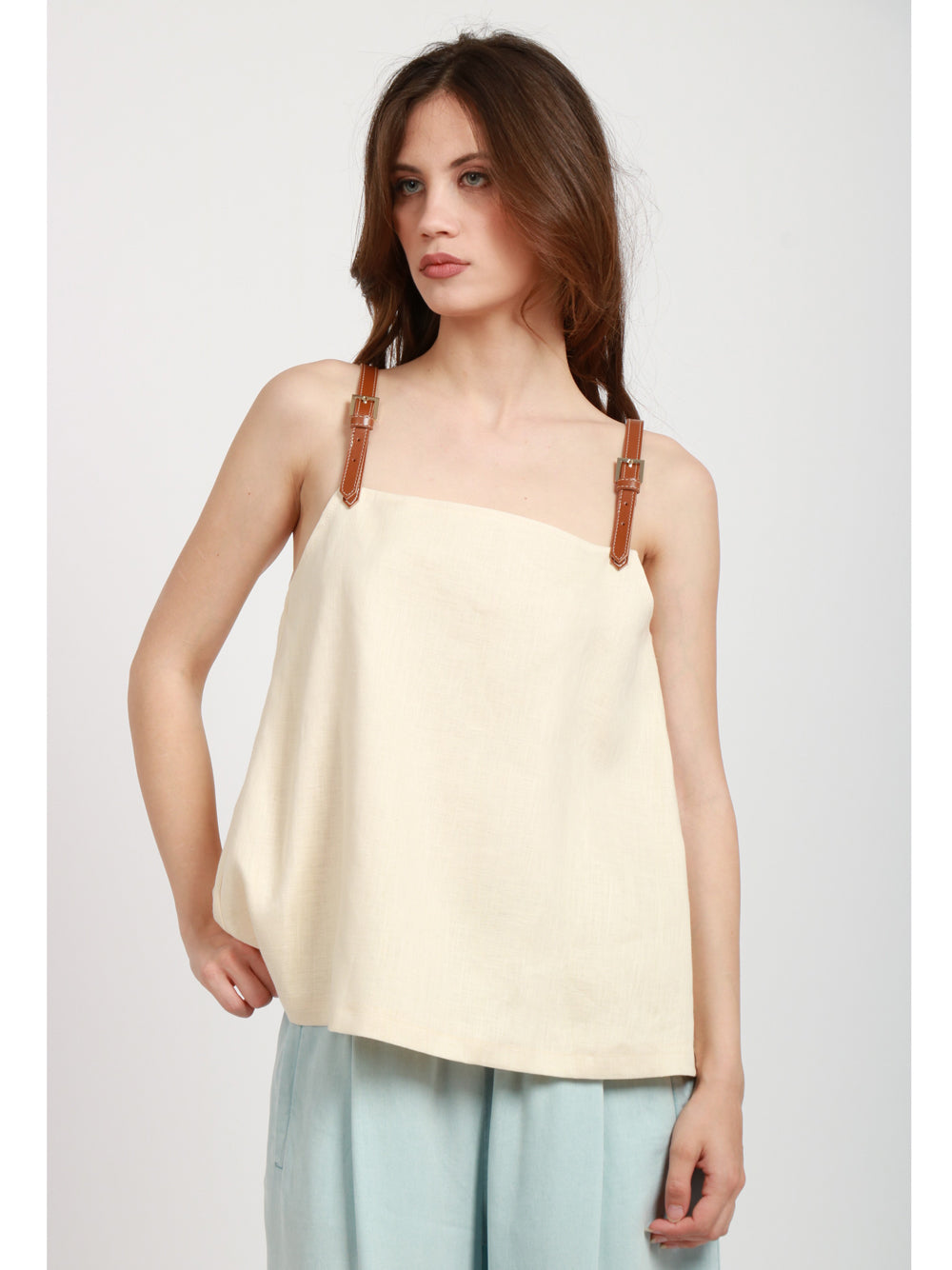 SEMICOUTURE Top Silvye in Lino Burro bretelle di Cuoio Crema