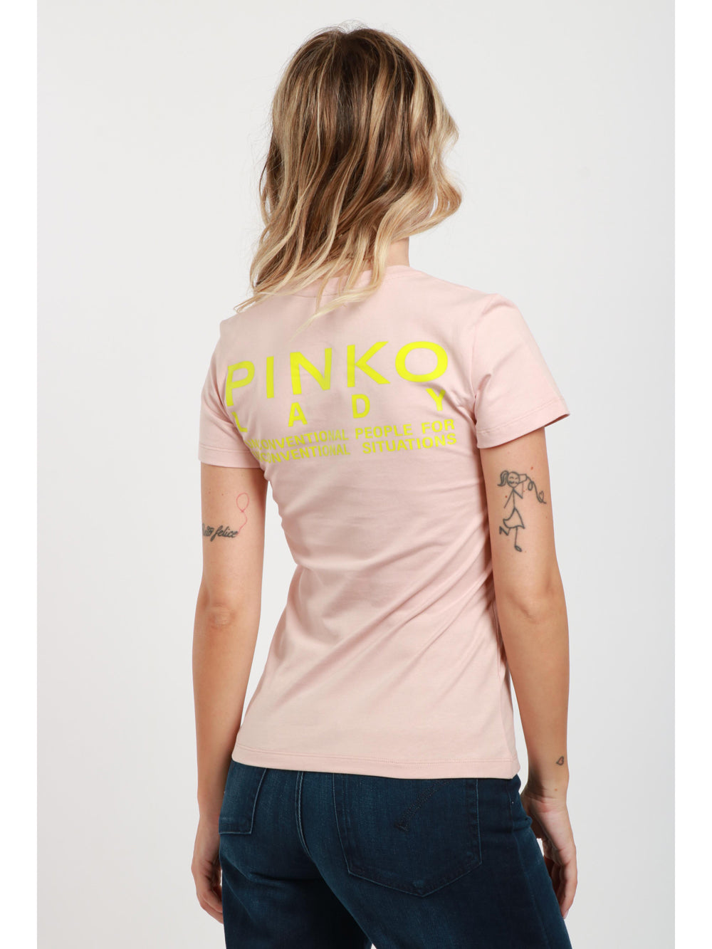 PINKO T-Shirt Bussolotto Girocollo in Cotone Cipria con Logo e Scritta Gialla Rosa/lime